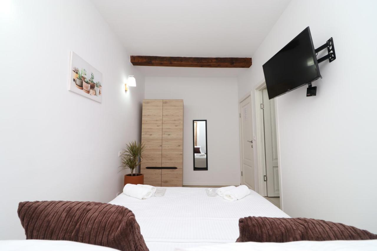 Bed and Breakfast Gaia Vlorë Exterior foto