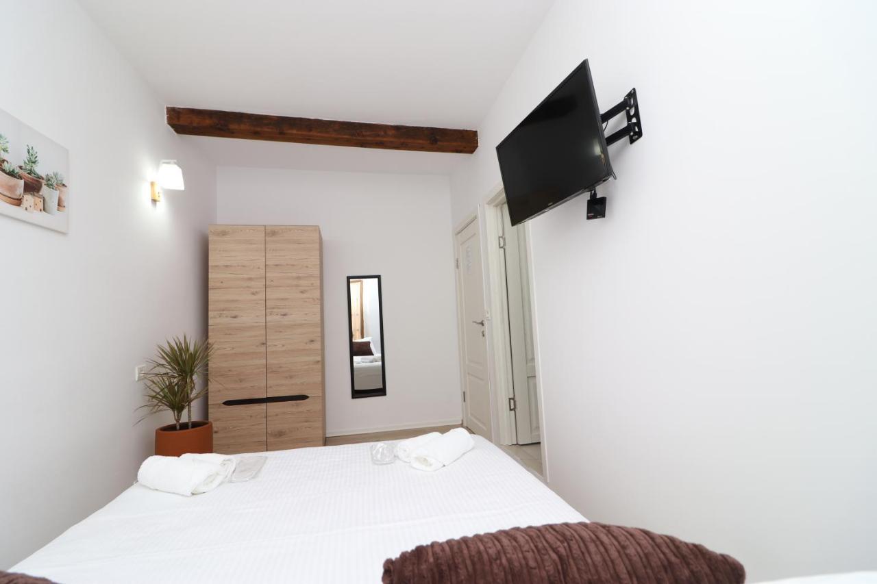 Bed and Breakfast Gaia Vlorë Exterior foto