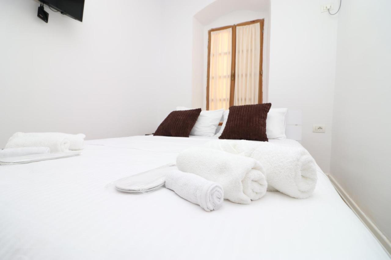 Bed and Breakfast Gaia Vlorë Exterior foto