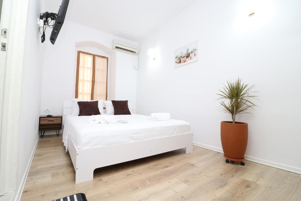 Bed and Breakfast Gaia Vlorë Exterior foto