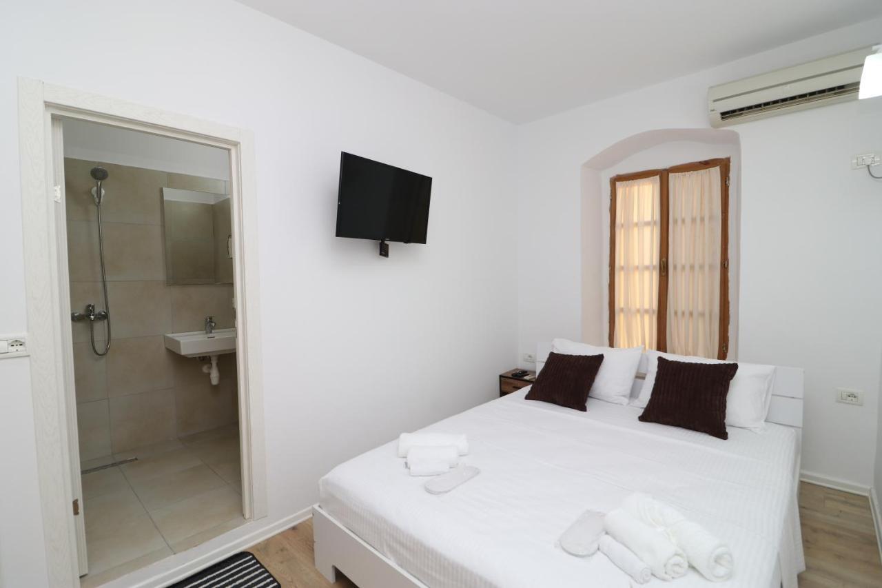 Bed and Breakfast Gaia Vlorë Exterior foto