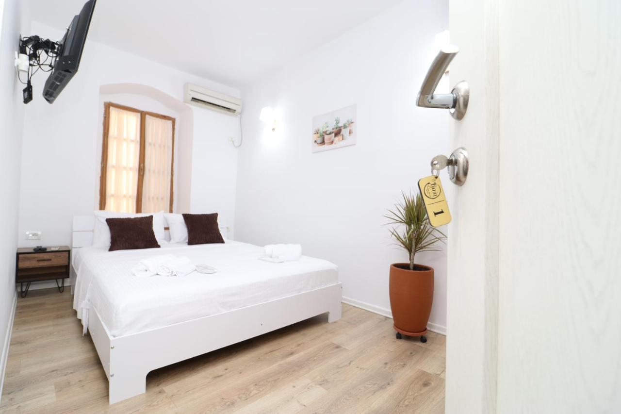 Bed and Breakfast Gaia Vlorë Exterior foto